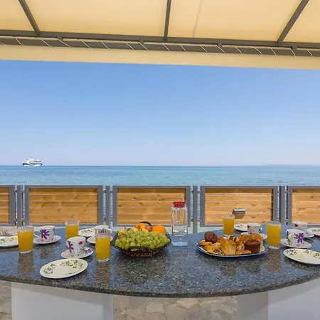 Apartment Venetico Beachfront & - Sea View Argassi